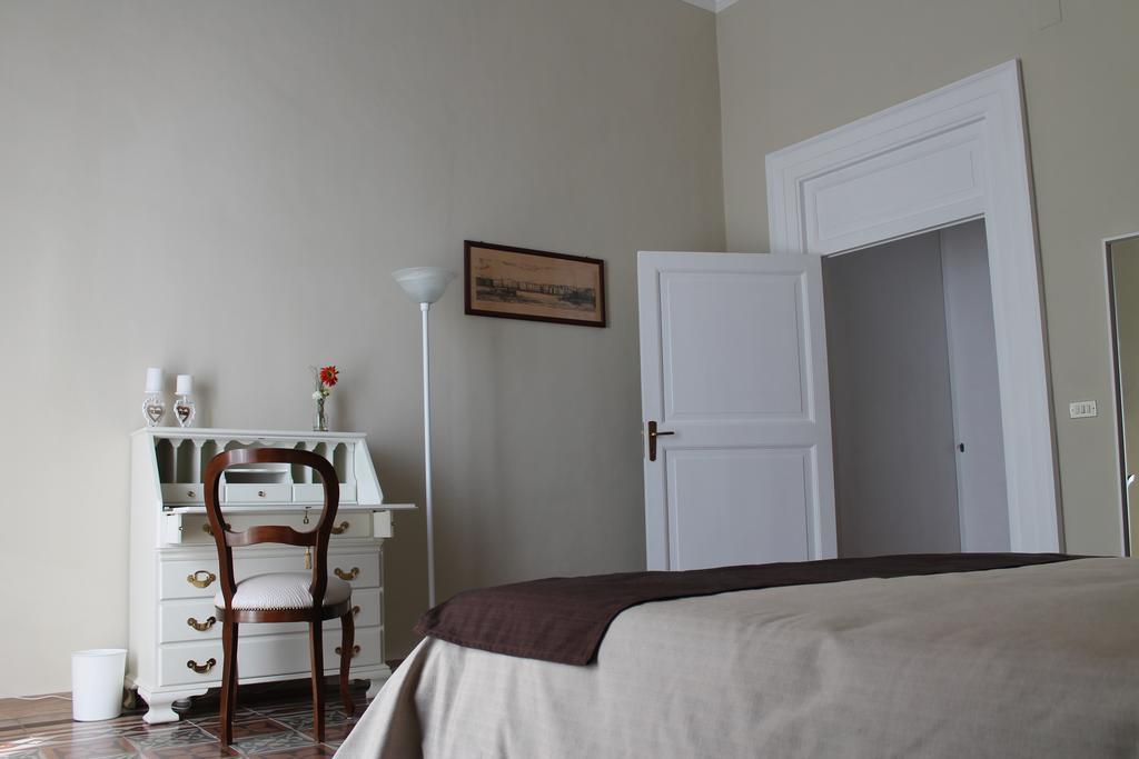 Palazzo Bianchi Domus Holidays Trani Eksteriør billede