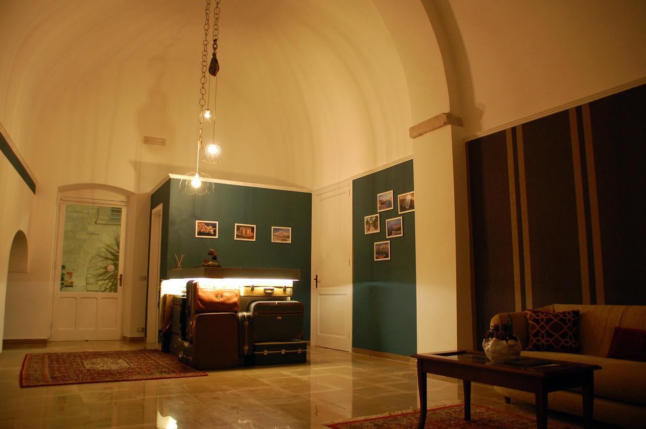 Palazzo Bianchi Domus Holidays Trani Eksteriør billede